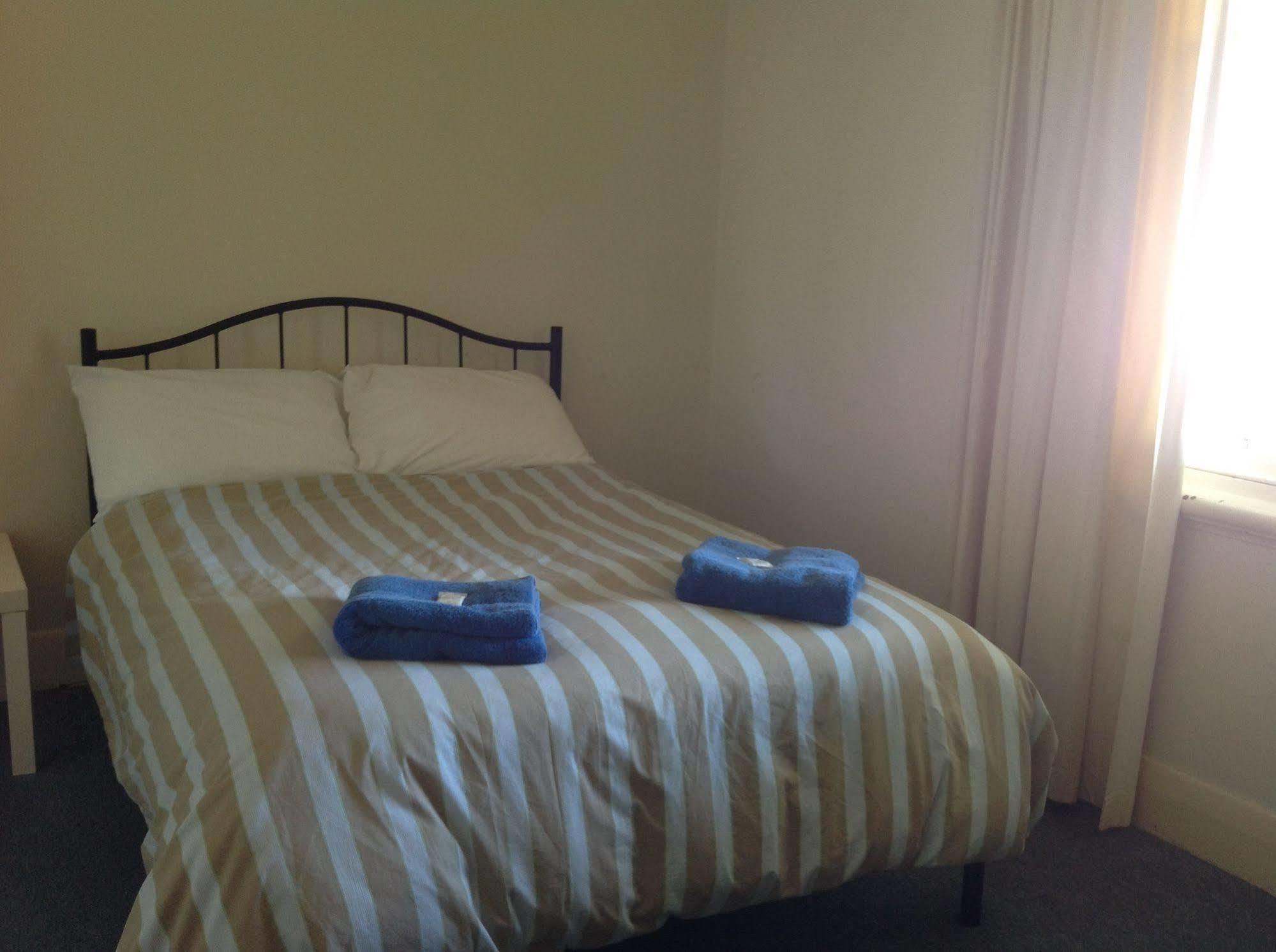 Crown Inn Hotel Kingston Se Eksteriør billede